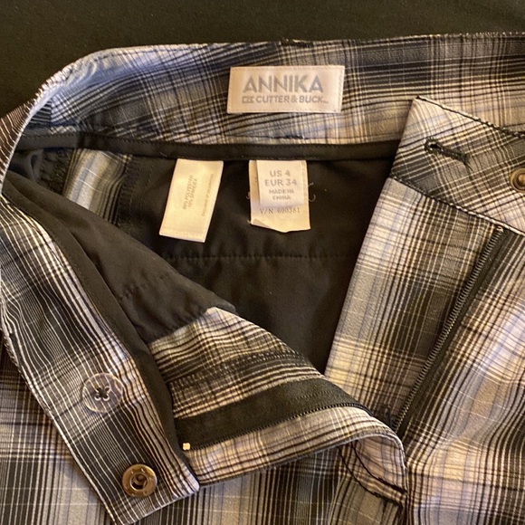 Annika Cutter & Buck Golf Short - Picture 2 of 5